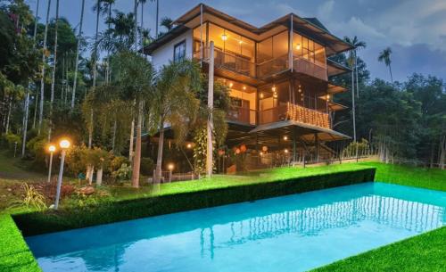 GreensVista Pool Wayanad AC Pillar Homestay near Natural Stream and Amazing View
