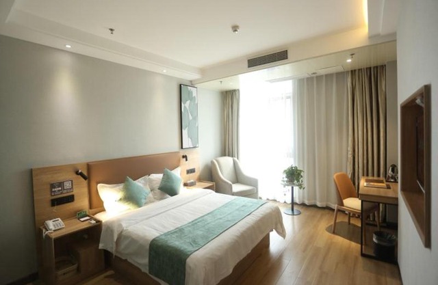 GreenTree Inn Anqing East Yingbin Road High-Speed Railway Station