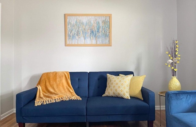 Greenwood Haven: Cozy, Sleeps 8