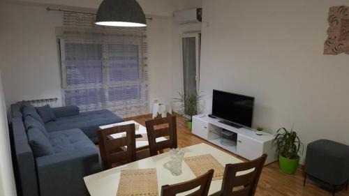GREY Apartment
