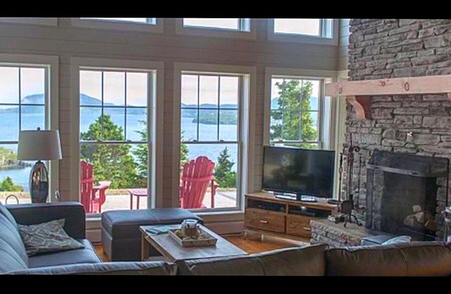 Grey Cliff Cottage - Luxury Vacation Home In Trinity East, Trinity Bay, NL