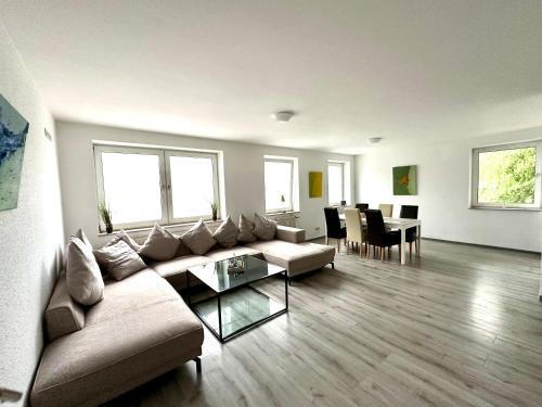Große Ferienwohnung mit Parkplatz 15 min von Aachen