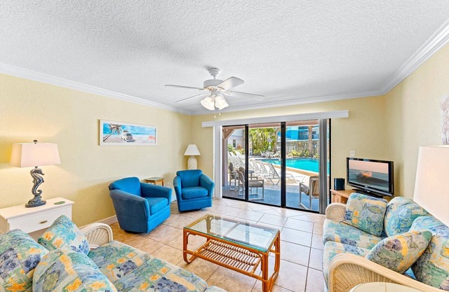 Ground Floor Beauty! Steps to Pool, Beach & Pure Relaxation!