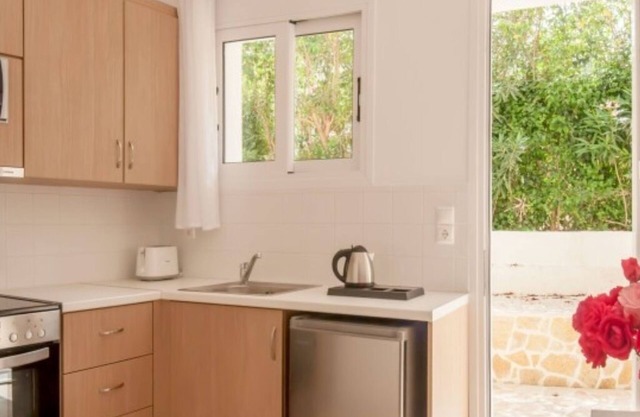 Ground Floor Studio with Sea View (Unit F)