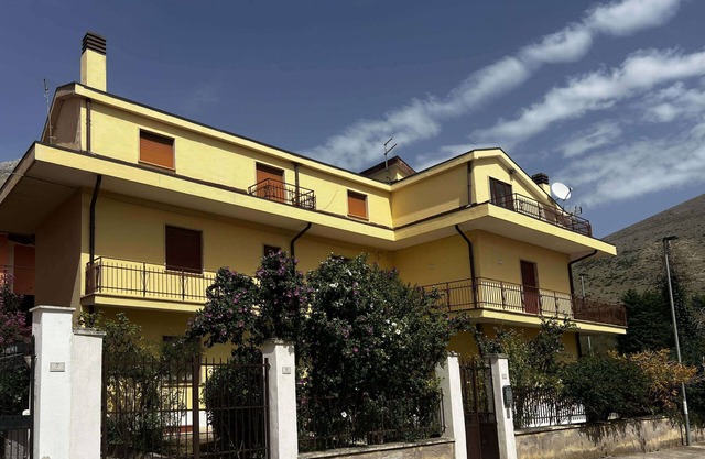 Group home. Beautiful panorama. Close to local tourist attractions.