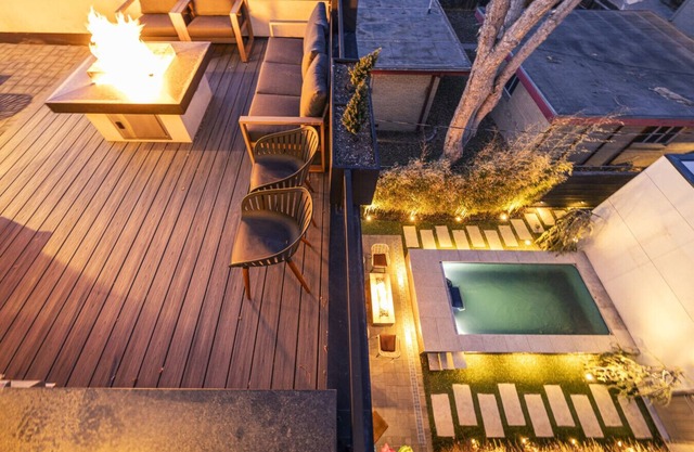 Group Luxury: Heated Pool, Rooftop Spa, Indoor & Outdoor Fire Pits