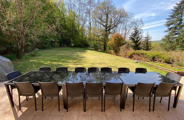 Group villa in the countryside 1 h 30 from Paris