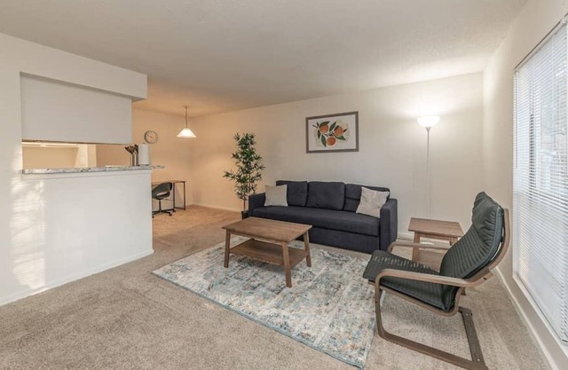 Grove 516 · Cozy 1 Bdrm 2 Beds Columbia Apt