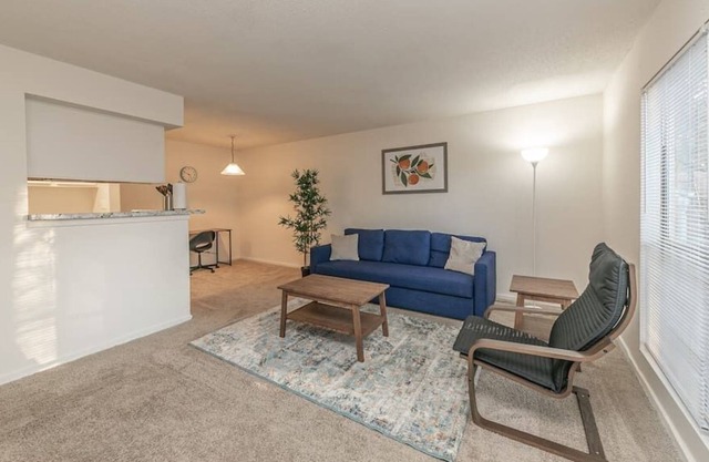 Grove 916 · Cozy 1 Bdrm 2 Beds Columbia Apt