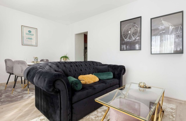 Guderskiego 59 | Modern Apartment | Parking