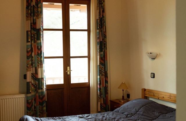 Guest House 'Armoloi Room 6' with Mountain View, Shared Terrace and Wi-Fi