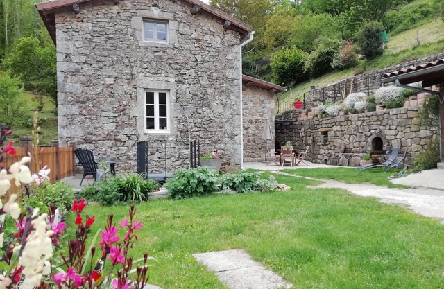 Guest house "between river and nature