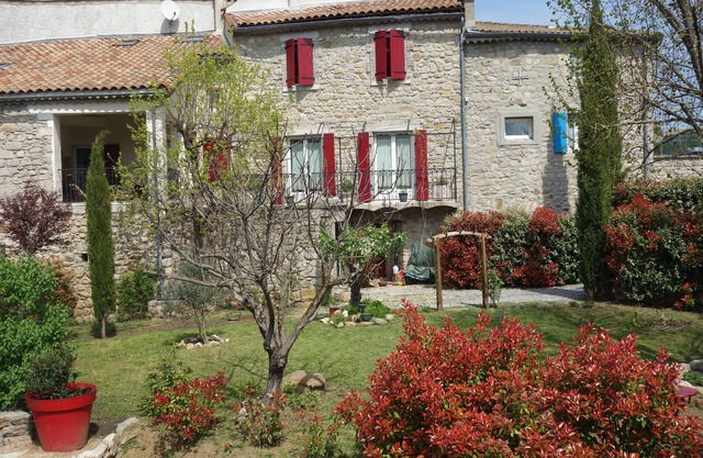 GUEST ROOM IN TYPICALLY CÉVENOLE HOUSE