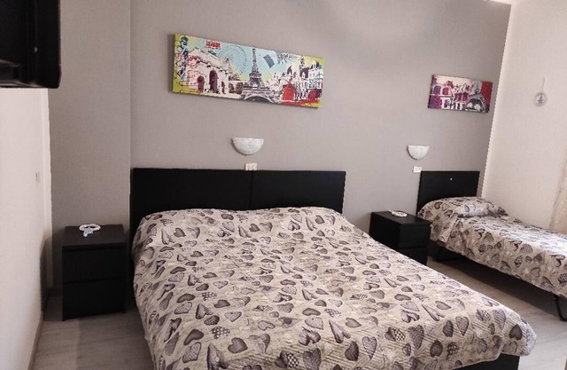 Guesthouse 5min. from GdiF barracks, sea and Lido Centro station