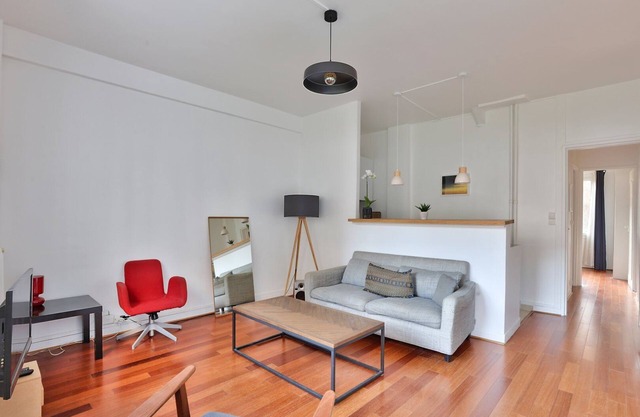 GuestReady - Lovely Parisian Apt for 2