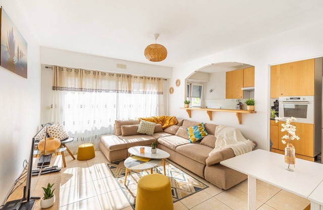 GuestReady - Sunny Balcony Stay