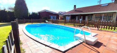 Guirigay CASA CON PISCINA