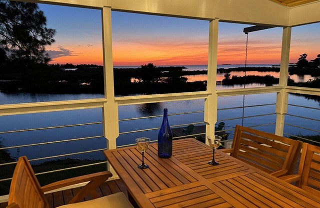 Gulf-Front Oasis | Stunning Sunsets + Nature Views & Peaceful Old Florida Charm