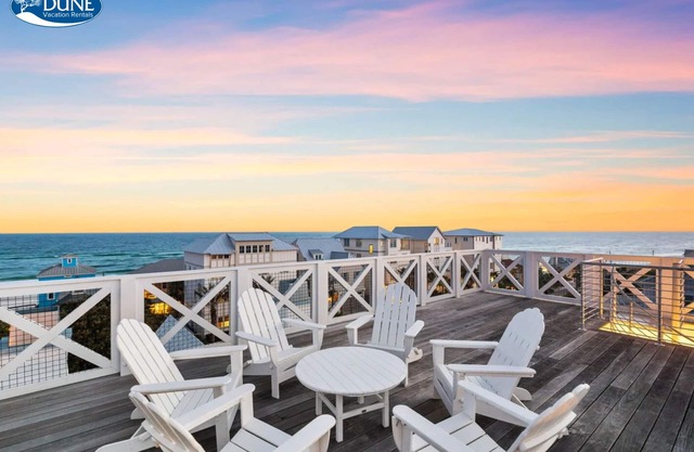 Gulf Views, Private Heated Pool, Steps to Beach, Rooftop | Kayaks, 6 Bikes