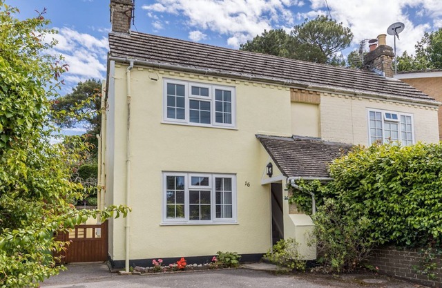 Gulliver's - a house that sleeps 4 guests in 2 bedrooms