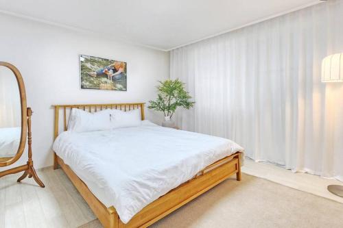 #guro digital complex station 10min #clean #2rooms #netflix