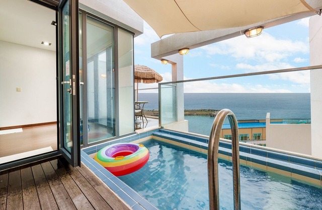 Gyeongju Wave Dokchae Poolvilla Pension