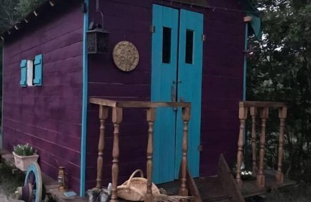 GYPSY WAGON in a secluded field, in the mountains of Emilia Romagna, Italy