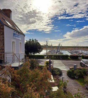 Hôtel Traiteur Les Ormes, The Originals Relais