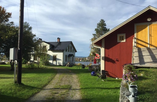Höglunda Gård B&B Lantgård