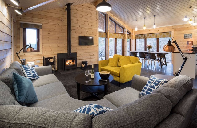Herdwick - sleeps 6 guests in 3 bedrooms