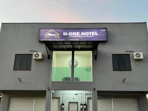 H-One Hotel