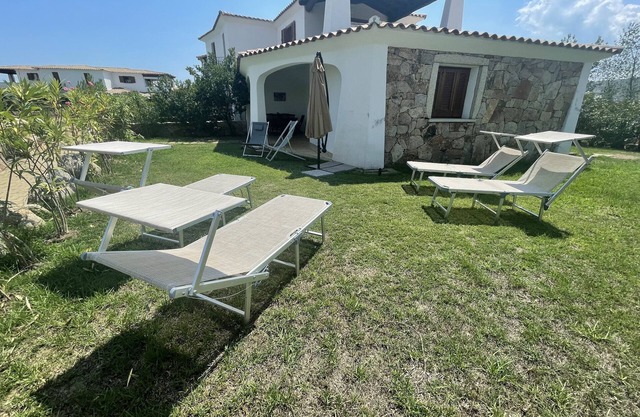 H40 Villetta with swimming pool 2 minutes from the sandy beach and centre,garden
