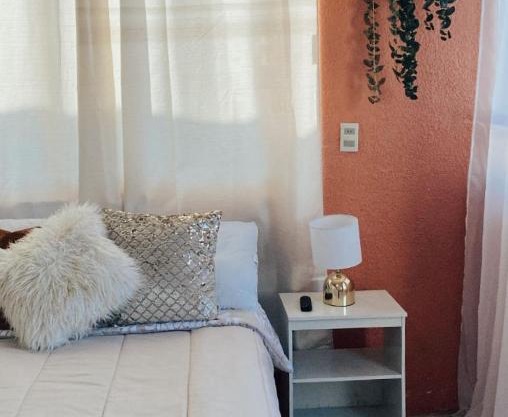 Habitación boho chic.
