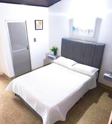 Habitación Premium al lado del CC San Silvestre