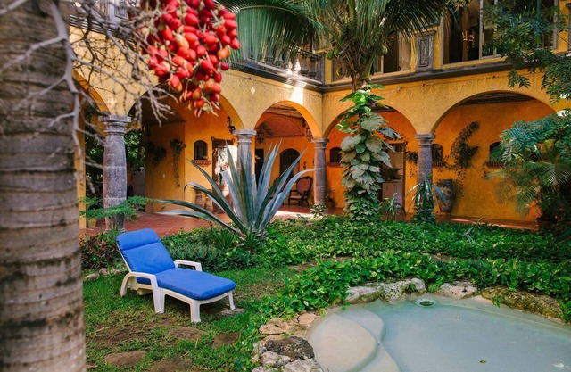Hacienda - Hidden Gem in Jungle w/Waterfall Pool & 5 min. Xcaret WaterPark!
