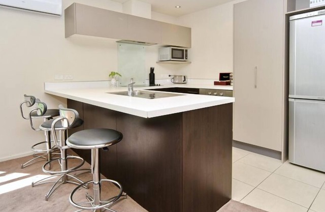 Hagley Apartment-Upmarket Apart. w/Private Courtyard -Right Next to Hagley Park