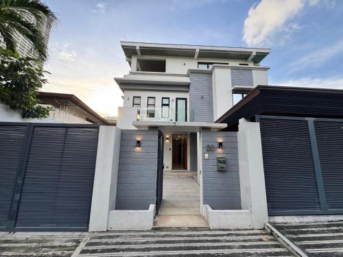 Halika Villa & Capitolo events place near BGC