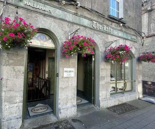 Hallahan's