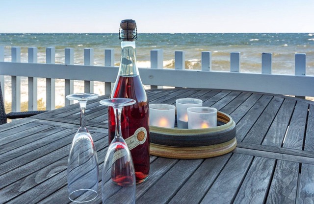 "Halldora" - 10m from the sea by Interhome