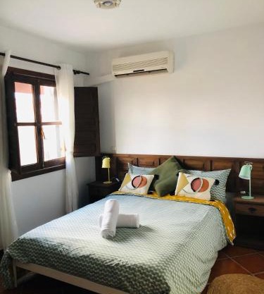 Hamlets Friends Rural House