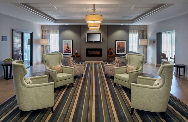 Hampton Inn Boston - Logan Airport