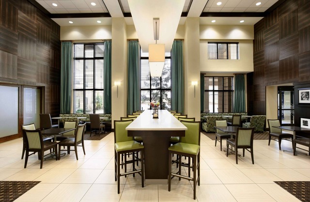 Hampton Inn & Suites Mahwah