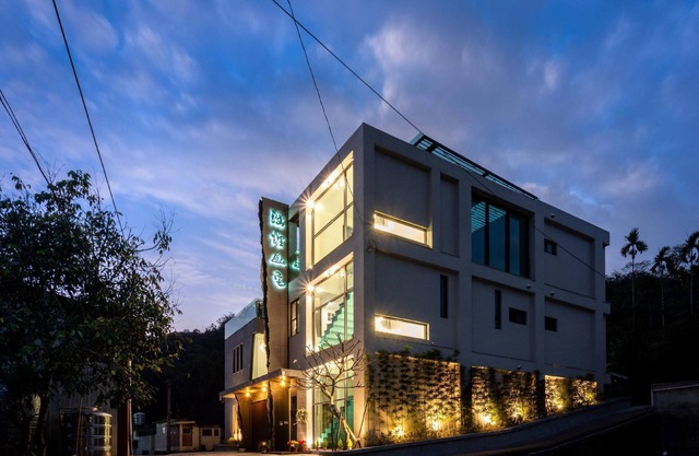 Han Yan Hill Hotel
