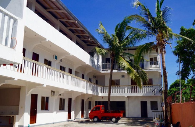 Hana Natsu Resorts Beach & Hotel