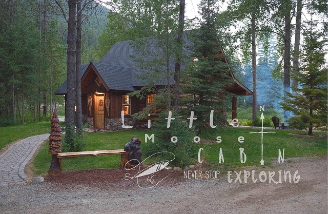 Handcrafted Riverfront Log Cabin