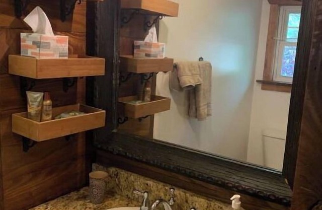 Handcrafted Rustic Cabin on the Bourbon Trail