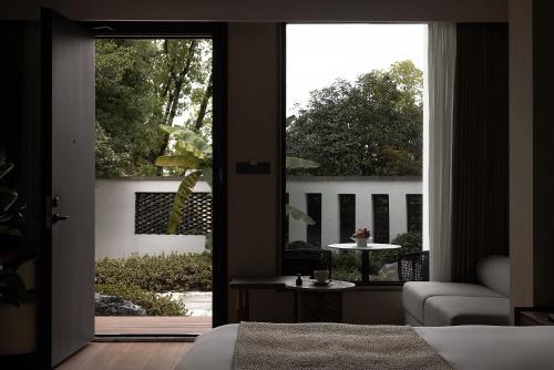 Hangzhou Yulu Jinglan Nanshan Suji