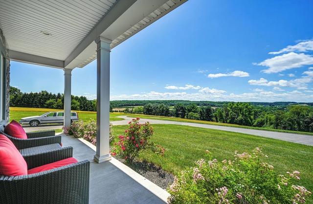 Hanover Retreat w/Pool, Near Codorus State Park!