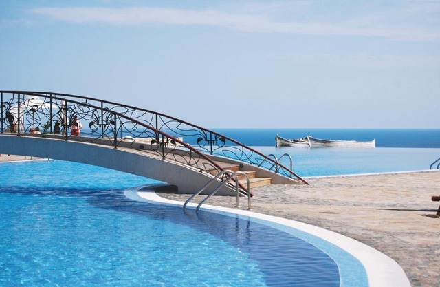 Happy Studio Sea View