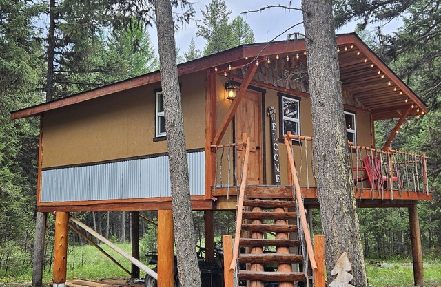 Happy Trails Treehouse